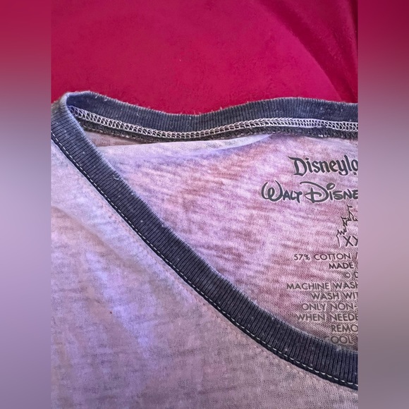 Dumbo Disney Parks shirt xxl - Picture 3 of 7
